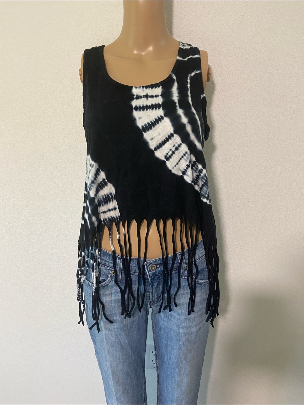Southern spirit B&W cotton Tie-Dye Fringe Crop Top - Sz S